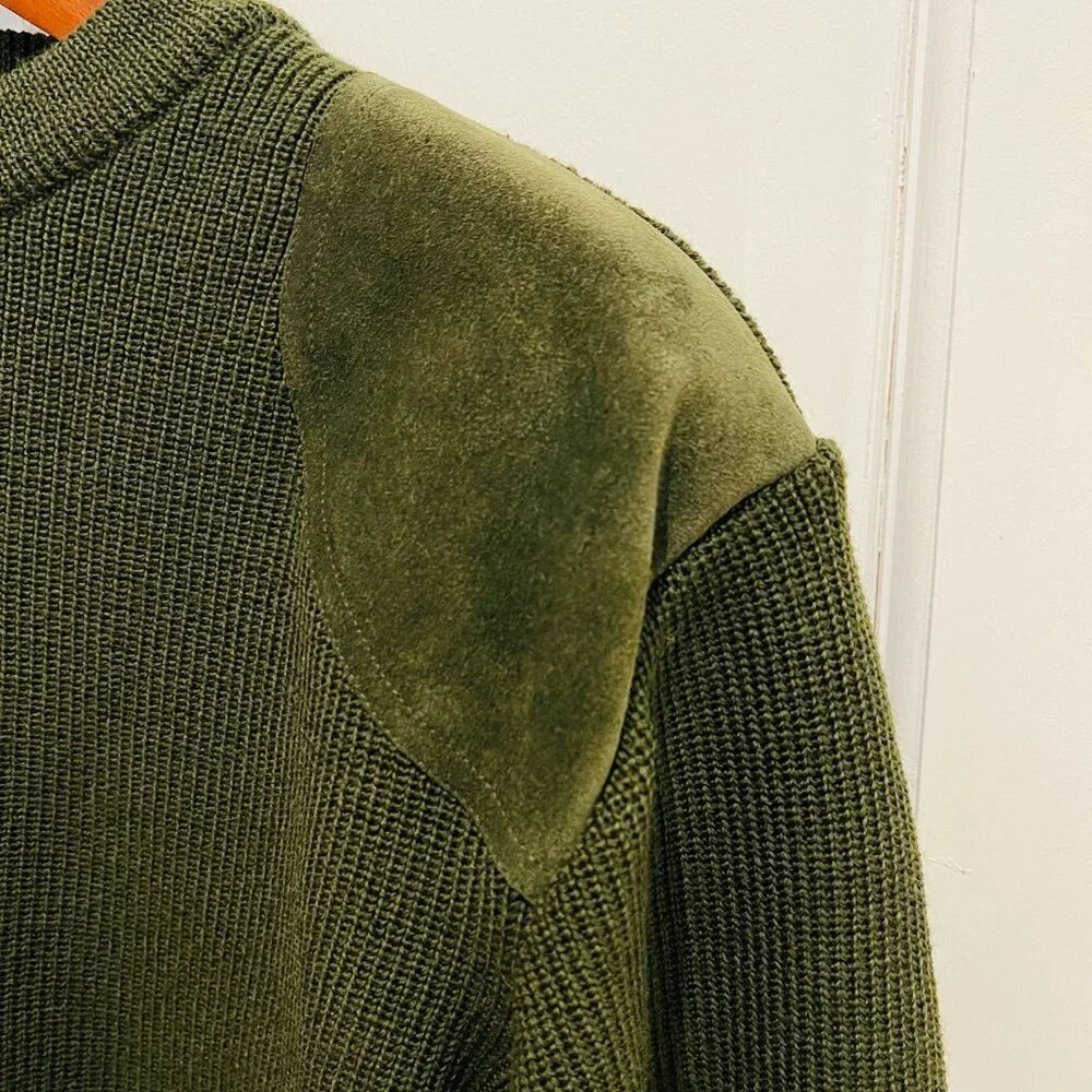 Barbour 100% Wool Suede leather Shoulder & Elbow Patch Gun Sweater Size Medium